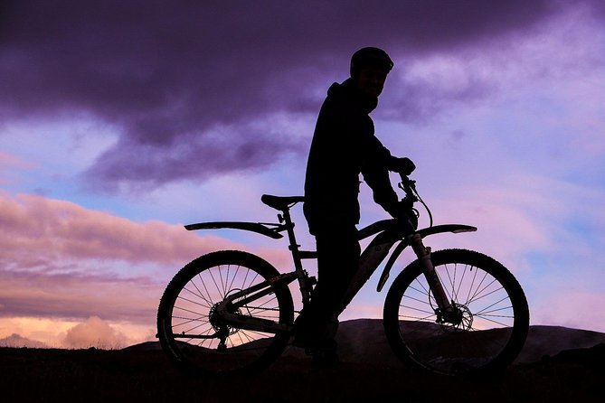 Trail challenge with electric mountainbike - The narrow first descent