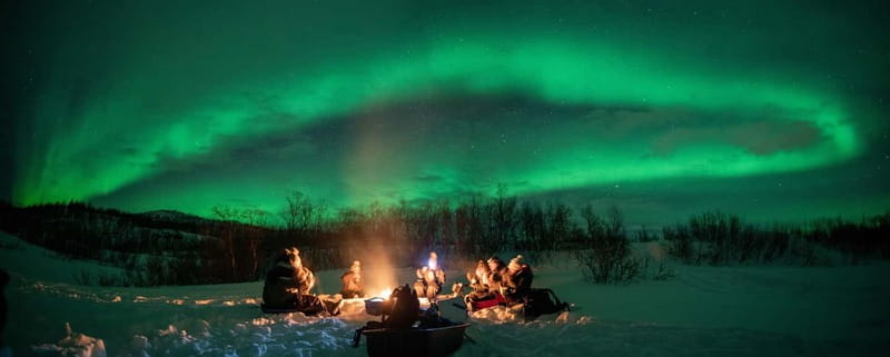 Tromsø: Adult Only Aurora hunt with Citizen Science - Campfire soup makes the waiting worthwhile
