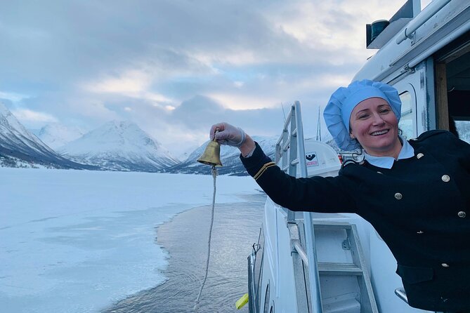 Tromsø: Arctic Fjord Cruise & Fishing Experience - Wildlife watching with an alert crew