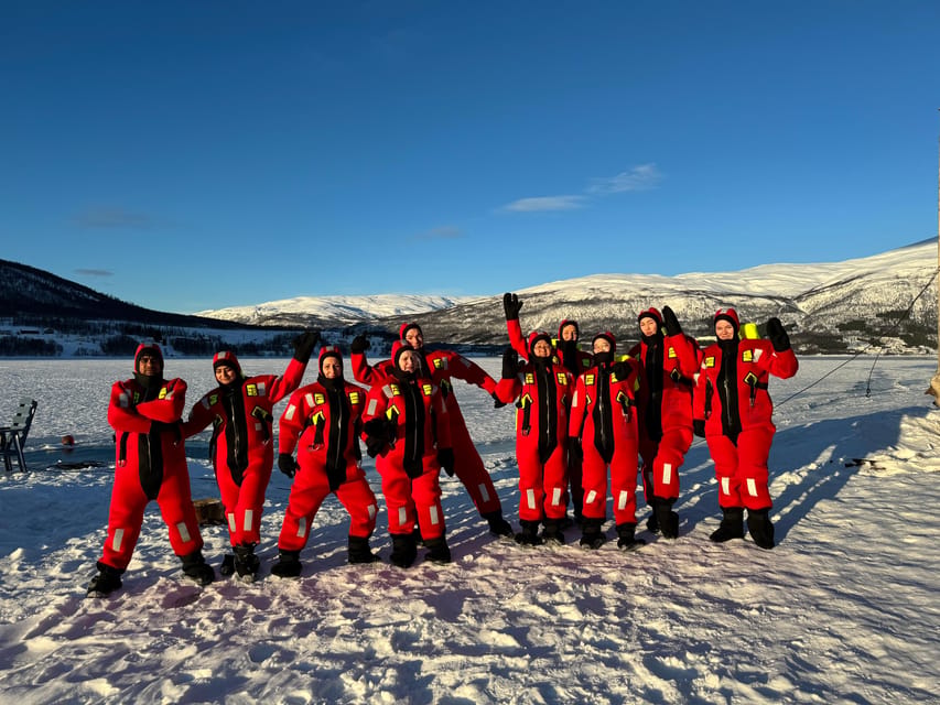 Tromsø: Arctic Floating with Snacks and Drinks - A cozy cabin before the water