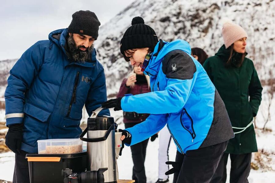 Tromsø: Arctic Landscape and Fjord Tour with Snacks - Karigambukta and the hot chocolate stop