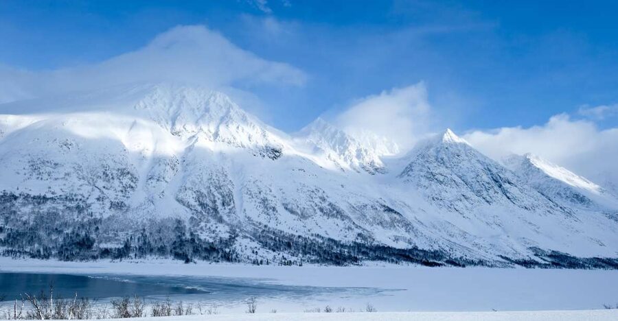 Tromsø: Arctic Landscape and Fjord Tour with Snacks - Eidvegen and Håkøya: early views from the road