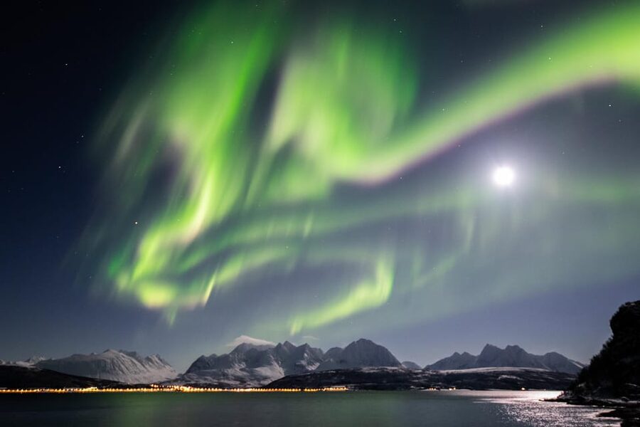 Tromsø: Aurora Borealis, Campfire, Hot Meal, Arctic Tour - Key points before you book