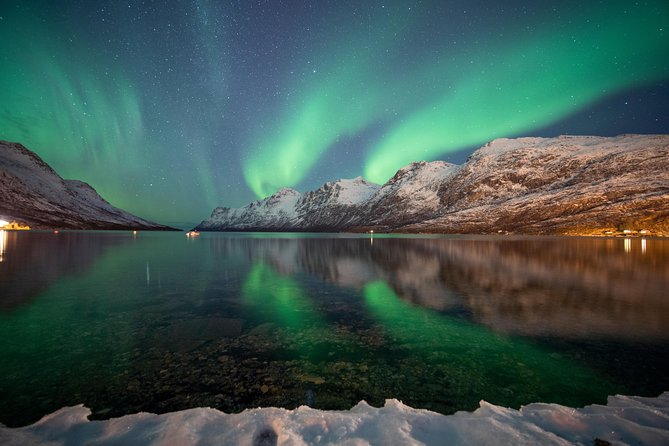 Tromso Aurora Chase by Minibus with Thermal Suit, Snack and Photo - Hansnes, about one hour from Tromsø