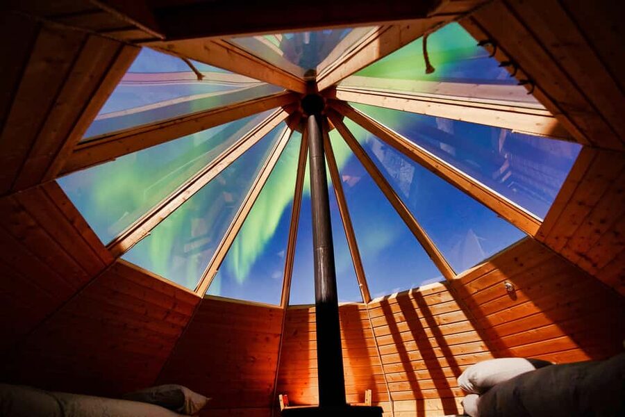 Tromsø: Aurora Crystal Lavvo Overnight Stay with Activities - Who should book this experience?