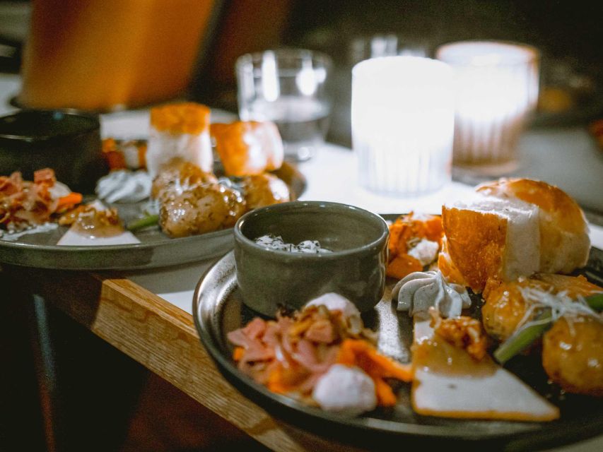 Tromsø: Aurora Dinner Cruise by Hybrid-Electric Catamaran - Dinner at the secret stop