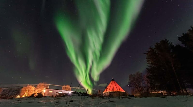 Tromsø: Aurora Safari Chase by big bus with Camp meal - Choosing the camp by the evening forecast