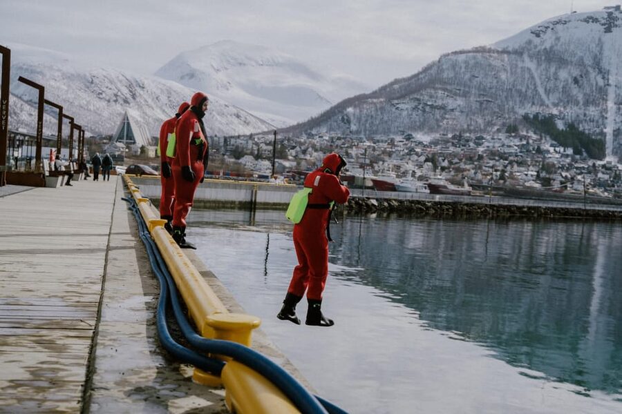 Tromsø city center Urban Floating experience - Summer under the midnight sun
