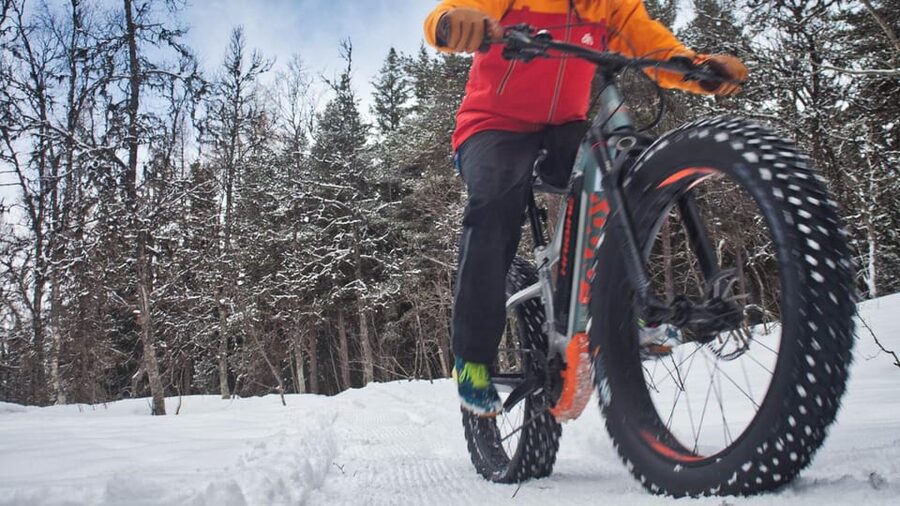 Tromsø: Electric fatbike trip on winter paths - Starting in central Tromsø with the right bike