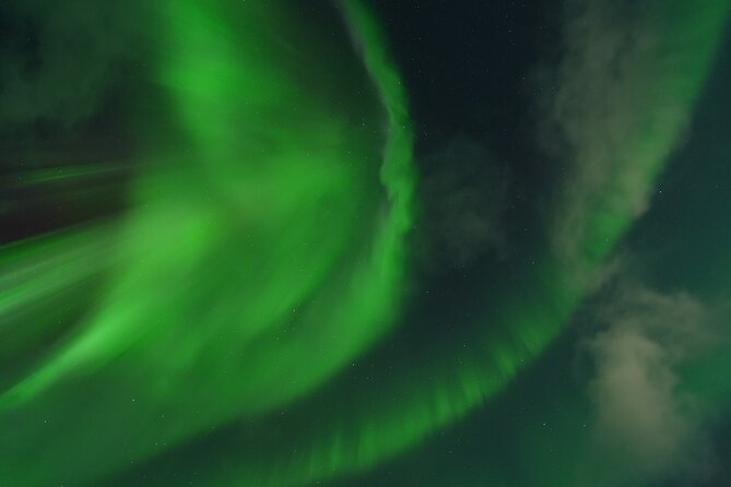 Tromsø: English/Spanish Aurora Pathfinder Tour with Photos - Photos with a professional Sony camera