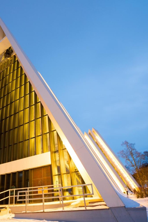 Tromso: Express Walk with a Local in 60 minutes - Northern lights stories without a guaranteed sighting