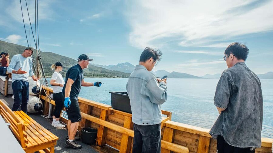 Tromsø: Fjord Fishing Cruise - Who will enjoy this most?
