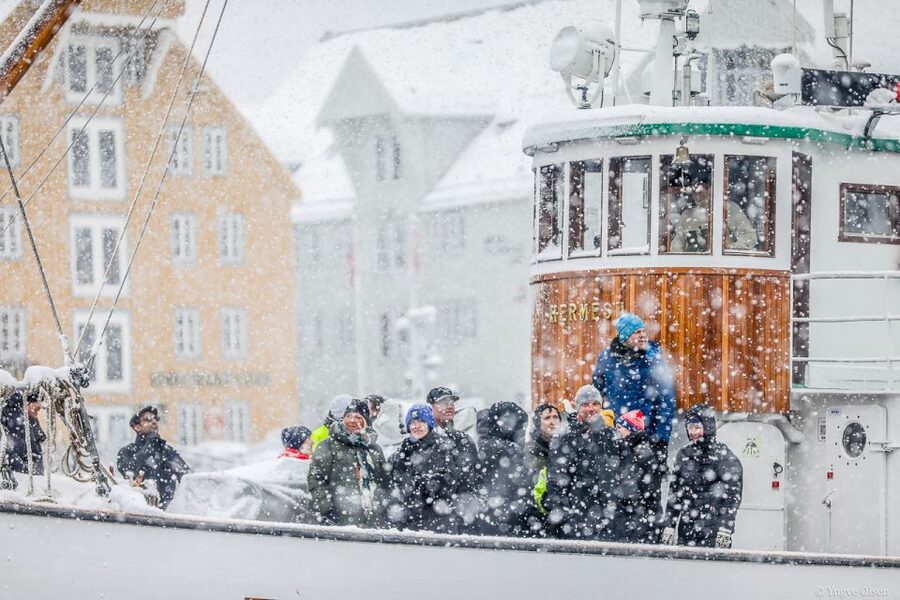 Tromsø: Fjord History Cruise with Snack and Drinks - Watching for eagles, seals, reindeer, and sea ducks