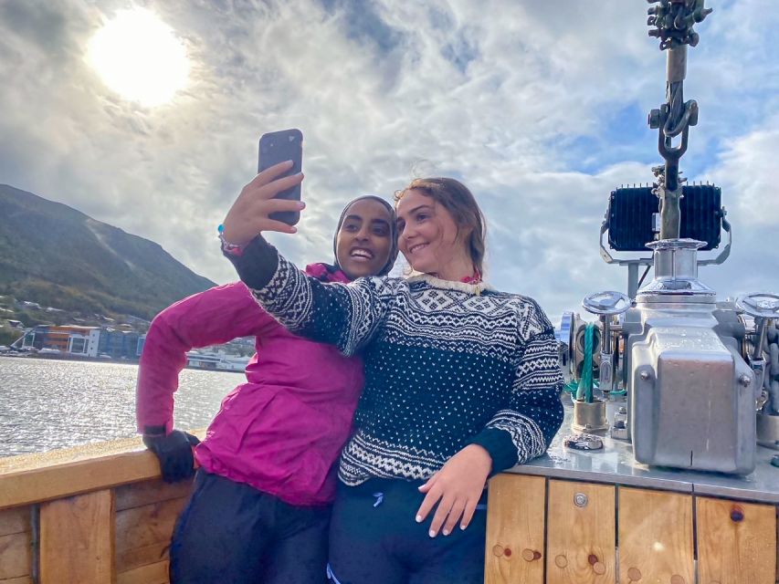 Tromsø: Fjord History Cruise with Snack and Drinks - Leaving pier 12 and seeing Tromsø from the sea