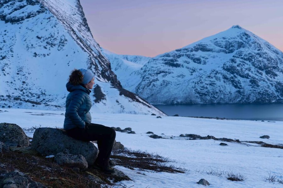 Tromsø: Fjords & Beaches Tour with Campfire and Arctic Food - Fjords, beaches, and quiet viewpoints