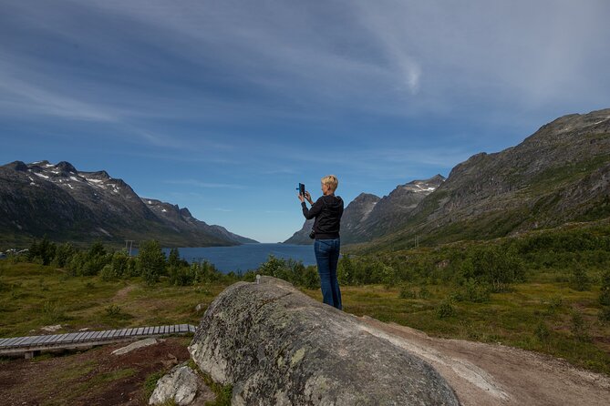 Tromso fjords road trip with fire in grill cabin by the beach. - Why this Kvaløya road trip works so well