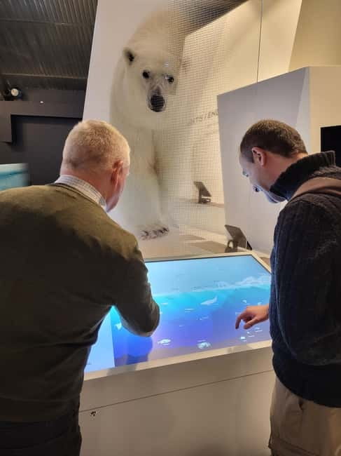 Tromsø: Guided Polar Bear Walk incl. Polaria & Polar Museum - The Polar Museum and Tromsø’s unusual Polar Bear past