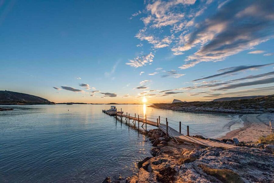 Tromsø: Kvaløya & Sommarøy Guided Tour - Why Sommarøy makes a worthwhile half-day trip