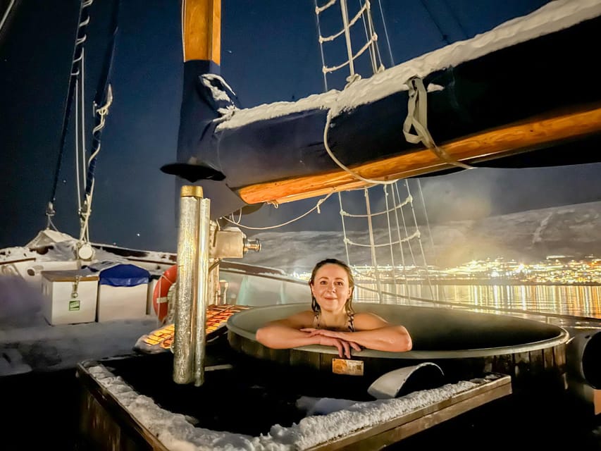 Tromso: Luxury Northern Lights Cruise with Hot Tub & Dinner - Key points to know before booking