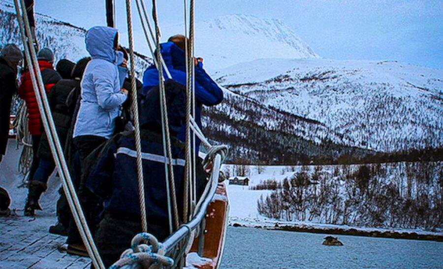 Tromsø: Luxury Polar Fjord Cruise w/ Hot Tub & Polar Plunge - How the crew shapes the experience