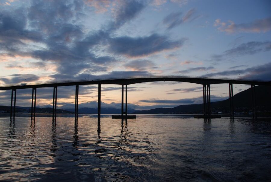 Tromsø: Midnight Sun Cruise in a Luxury Catamaran - The midnight sun, when the clock stops making sense