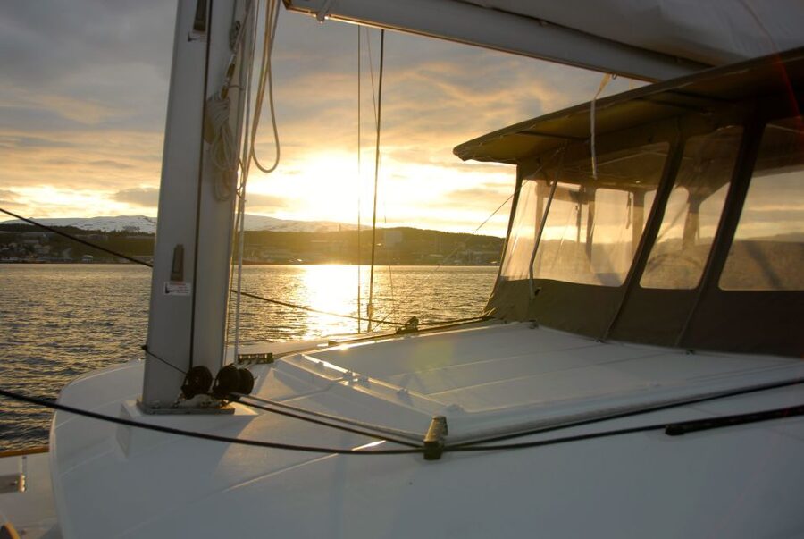 Tromsø: Midnight Sun Cruise in a Luxury Catamaran - Fish soup, coffee, and a taste of northern Norway