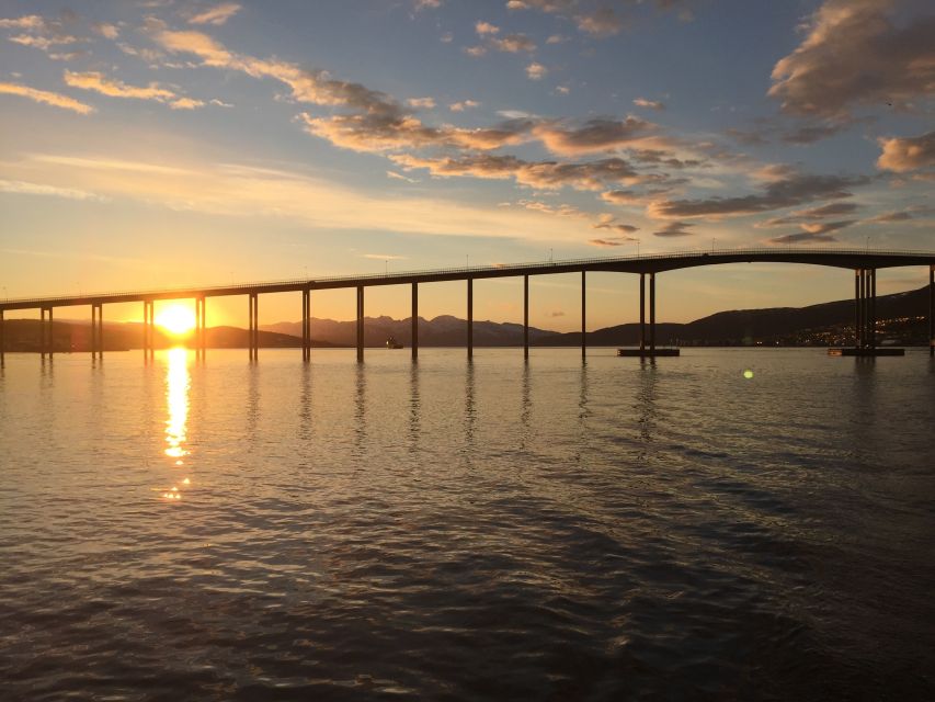 Tromsø: Midnight Sun Cruise in a Luxury Catamaran - Finding your place aboard the Lagoon 450
