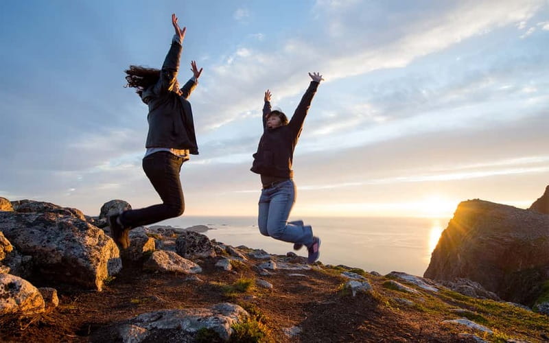Tromsø: Midnight Sun Hike in the wilderness - An easy climb with useful equipment