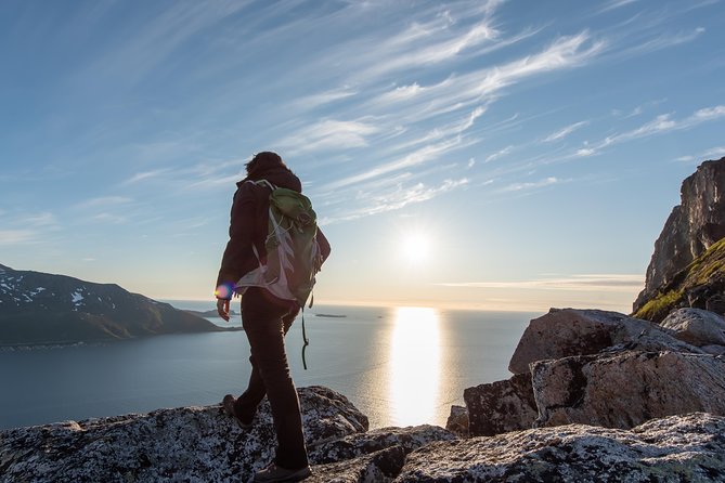 Tromsø: Midnight Sun Hike with Wandering Owl - The walk to the viewpoint