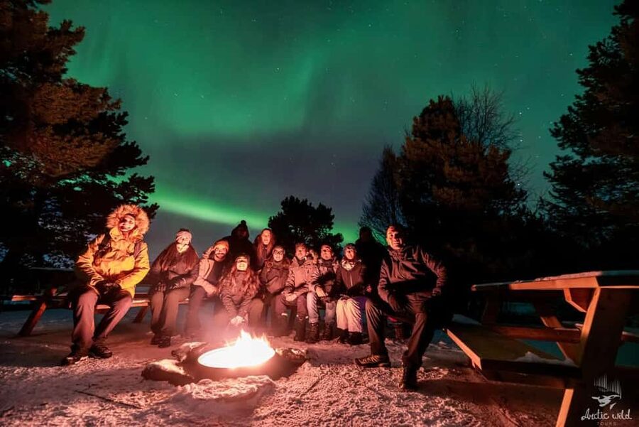 Tromsø: Northern Lights Chase by a comfortable bus - Chasing a moving target from Tromsø