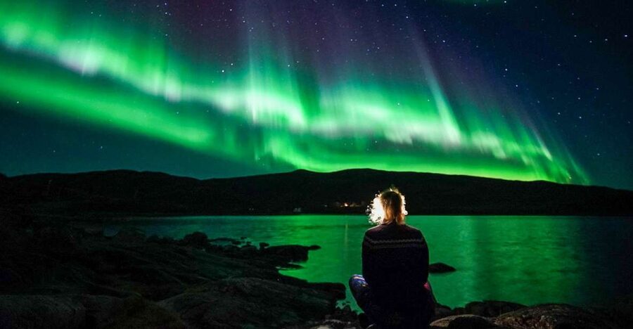 Tromsø: Northern Lights Chase Minibus Tour - Why a moving chase works better than waiting in Tromsø