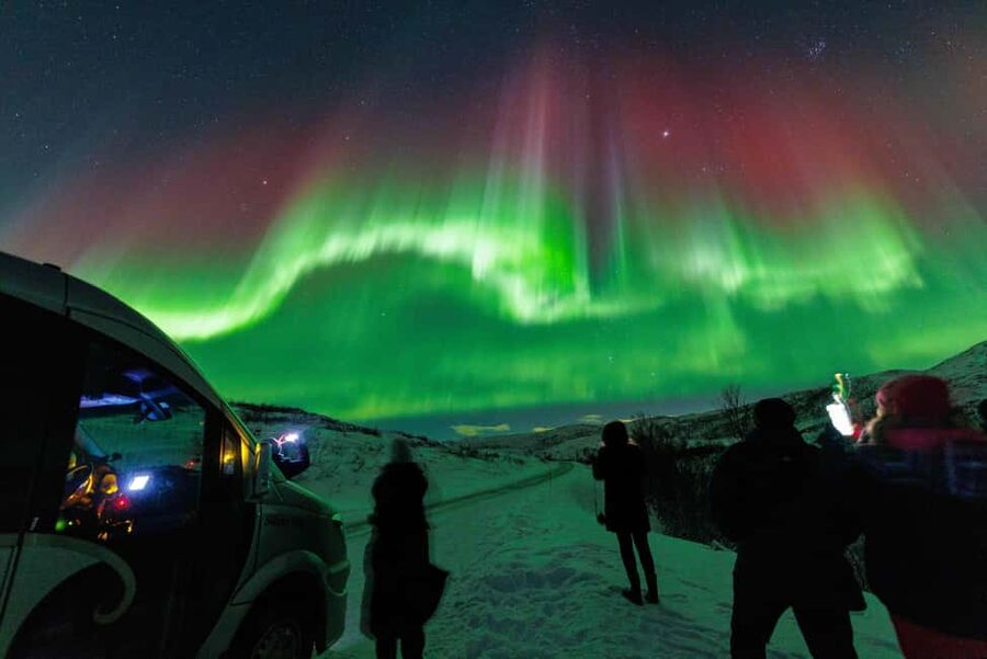 Tromsø: Northern Lights Chase with Free Photos - Two stops can be better than one