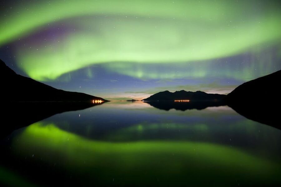 Tromsø: Northern Lights Cruise with 2nd Chance Guarantee - What happens when the aurora appears