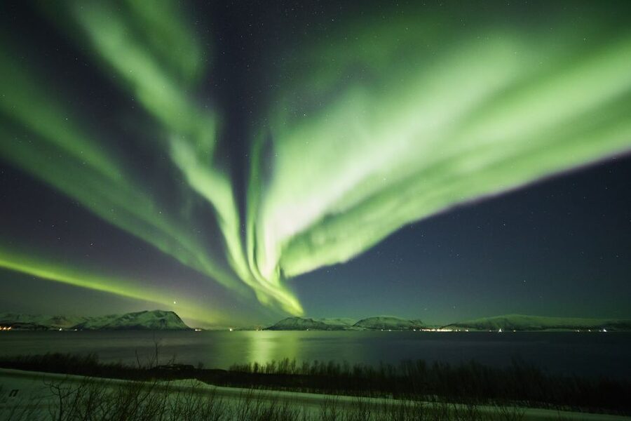 Tromso: Northern Lights Photo Excursion - Chasing clear skies beyond Tromsø