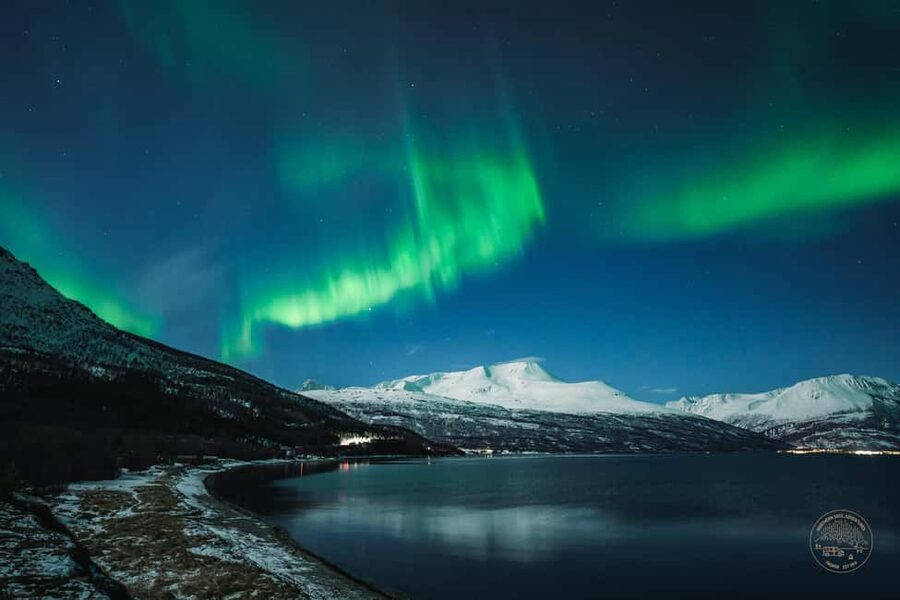 Tromsø: Northern Lights Photography Tour - Photography help for phones and serious cameras