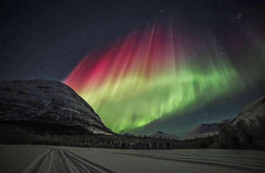 Tromso: Northern Lights Photography Tour by Bus (or miniBus) - What $181 buys you
