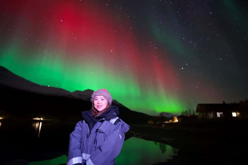 Tromsø: Northern Lights Tour - Thermal suits, tripods, and free photos