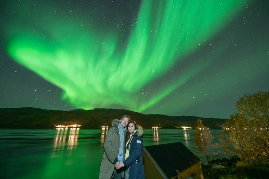 Tromsø: Northern Lights Tour w/Photo, Suits and Local Guide - Who should book this tour?