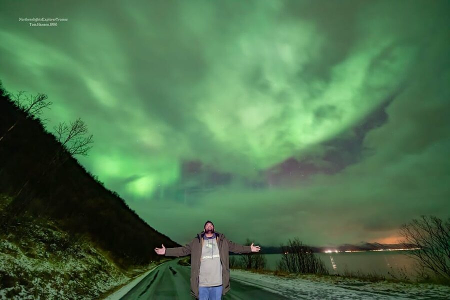 Tromsø: Northern Lights Tour w/Photo, Suits and Local Guide - Chasing clear skies beyond Tromsø