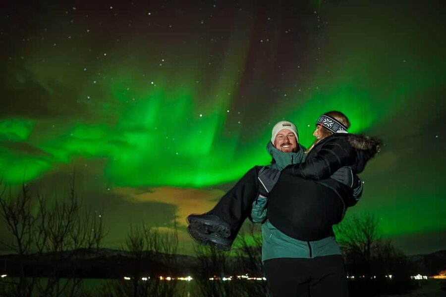 Tromsø: Northern Lights Tour with Guaranteed Sightings - Is $274 per person fair?