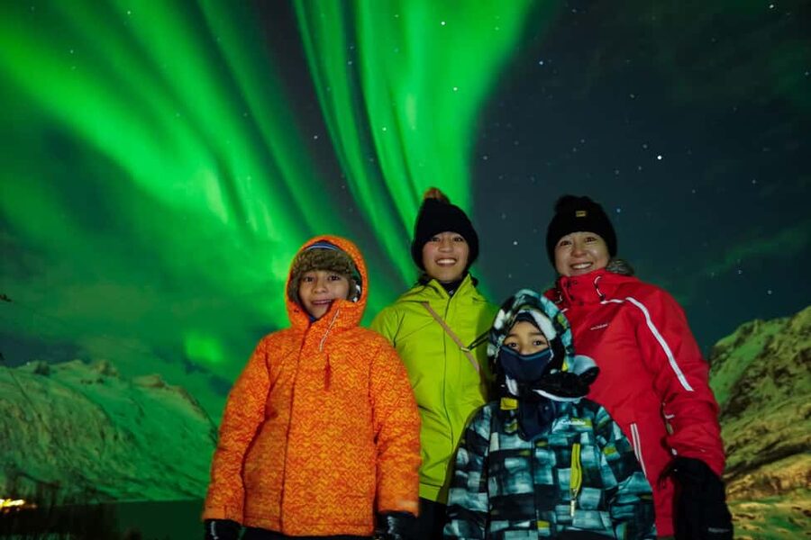 Tromsø: Northern Lights Tour with Guaranteed Sightings - From Tromsø hotel pickup to the first forecast check