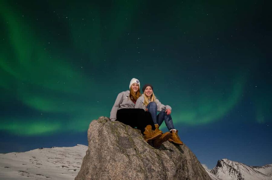 Tromsø: Northern Lights Tour with Professional Photographer - Meeting the bus at Kaigata 4