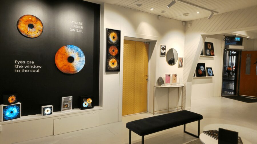 Tromsø: Reveal Your Eye Experience at the Iris Galerie - Why the Iris Image Makes a Personal Souvenir