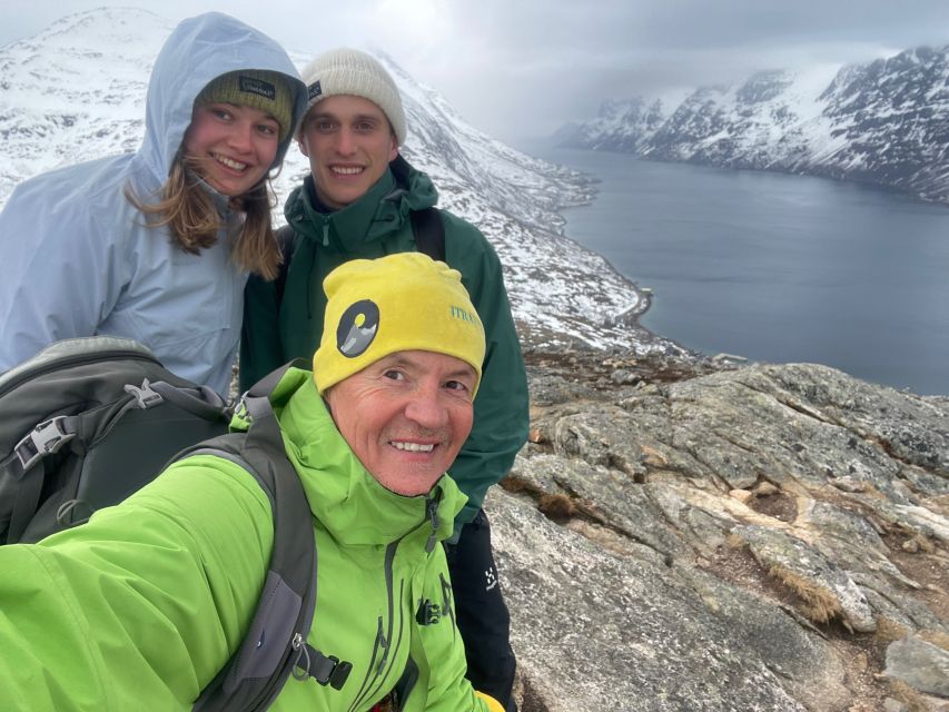 Tromso: Scenic & Eco-Friendly Snowshoeing Tour - Coffee at the viewpoint, not a full meal