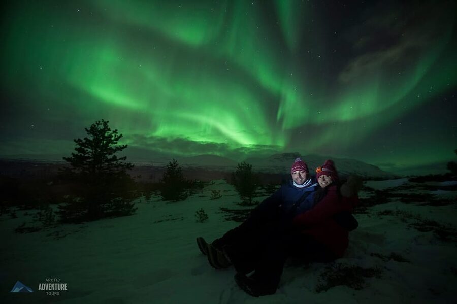 Tromsø: Small Group Northern Lights Hunt - Waiting by the fire under the northern sky