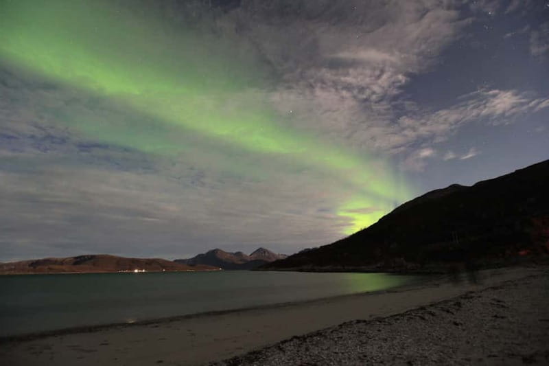 Tromsø: Small Group Northern Lights Hunt - What happens when the aurora appears