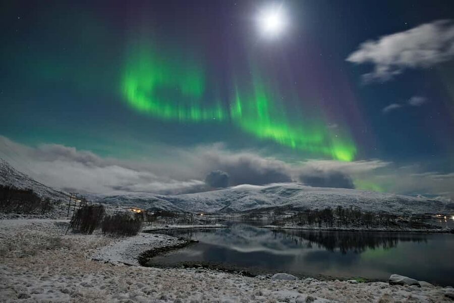 Tromsø: Small Group Northern Lights Hunt - The real value of a $206 evening