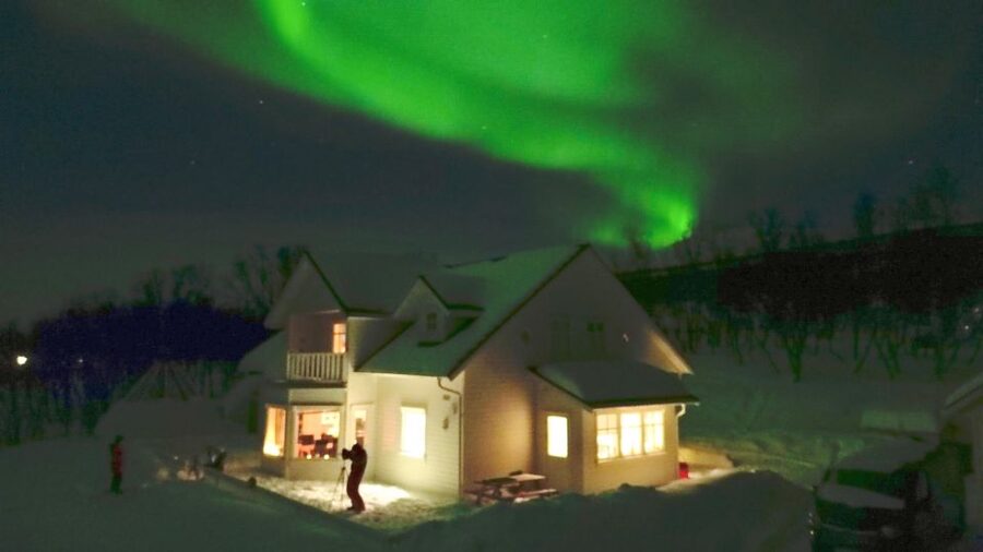 Tromsø: Snowmobile Safari with Aurora Crystal Lavvo Stay - Why the aurora odds are good, but never certain