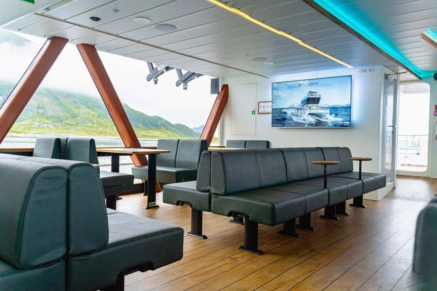 Tromsø: Whale Watching Tour by Hybrid-Electric Boat - The guides make the long ride worthwhile