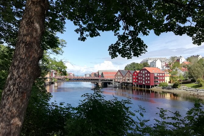 Trondheim: Discover the city of kings with a local guide - Crossing the Old Town Bridge